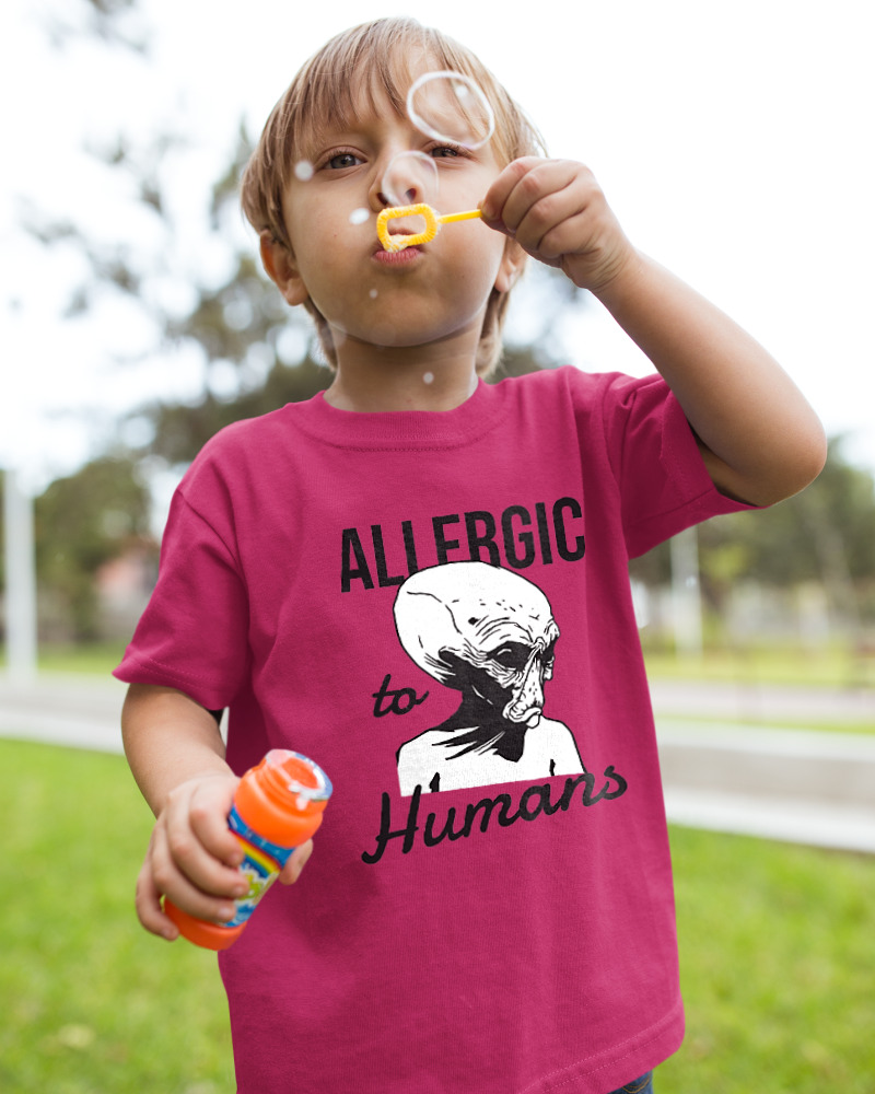 Aliens Allergic To Stupid People - Image 2