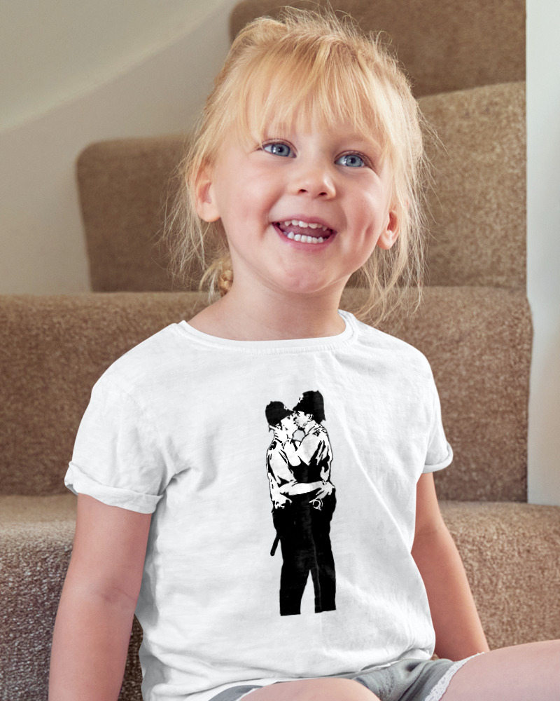Kissing Coppers - Image 2